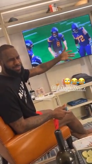 SAVANNAH: "This how you making me bring in the New Year?" LEBRON 🤣