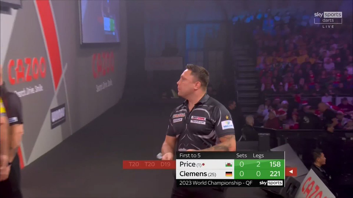 A BLISTERING OPENER! 🔥 WOW. Gerwyn Price hits three doubles from three, taking out two ton-plus finishes and takes the opening set in straight legs! #WCDarts | QF 📺