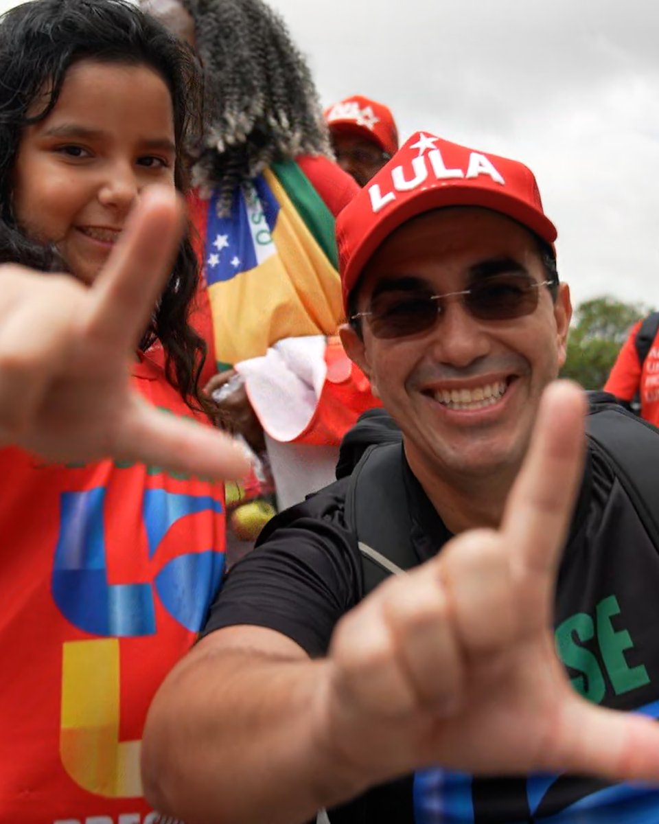 Un líder comprometido con su pueblo que reivindica derechos y trabaja en unidad por la democracia. 🇧🇷 El pueblo de Brasil lo ha conseguido. Ahora será más fácil hablar de integración en nuestra patria grande. Lula, en el lugar que merece.