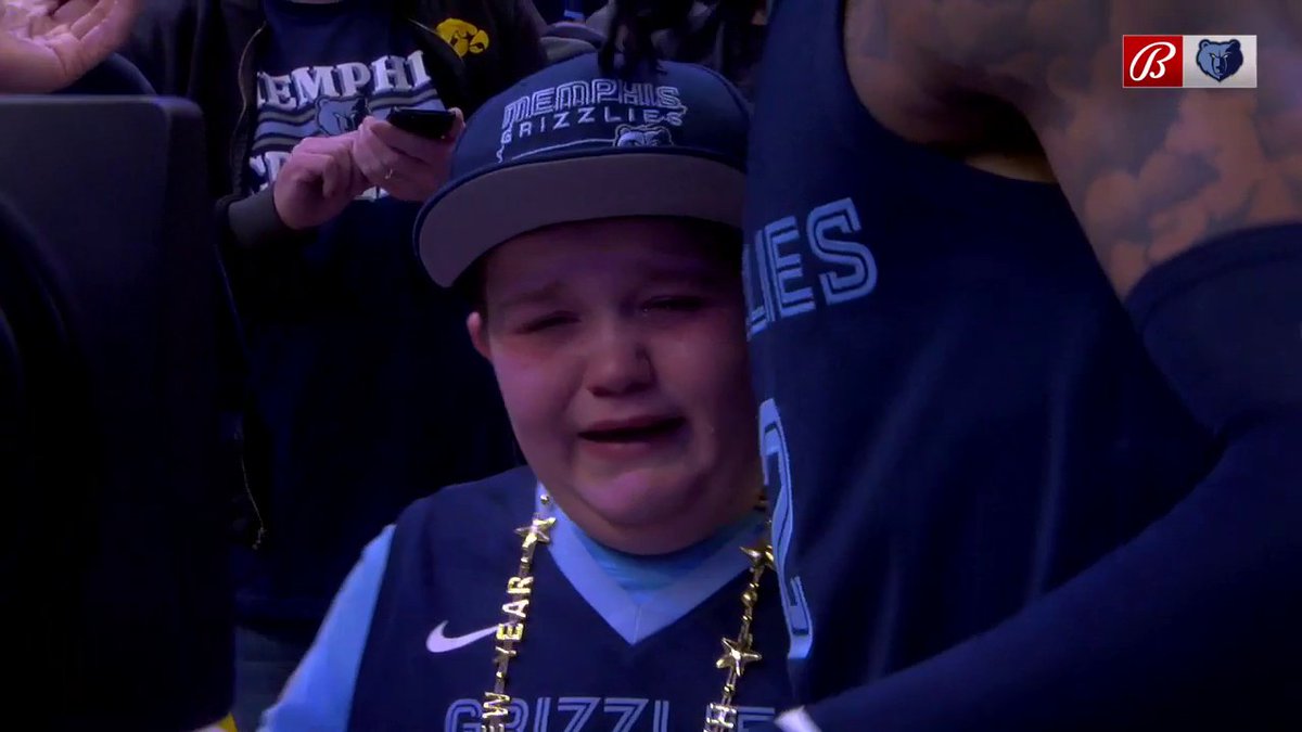 WHOLESOME CONTENT 💙 Ja Morant makes a young fan's entire year. Amazing.