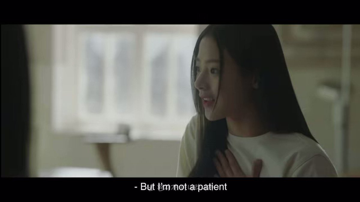 Why they are in mental hospital in mv: Hanni has a love sickness Haerin believes that she’s a cat and eats cat snacks. Hyein has Princess syndrome Minji thinks she’s a doctor curing all her friends mental illnesses