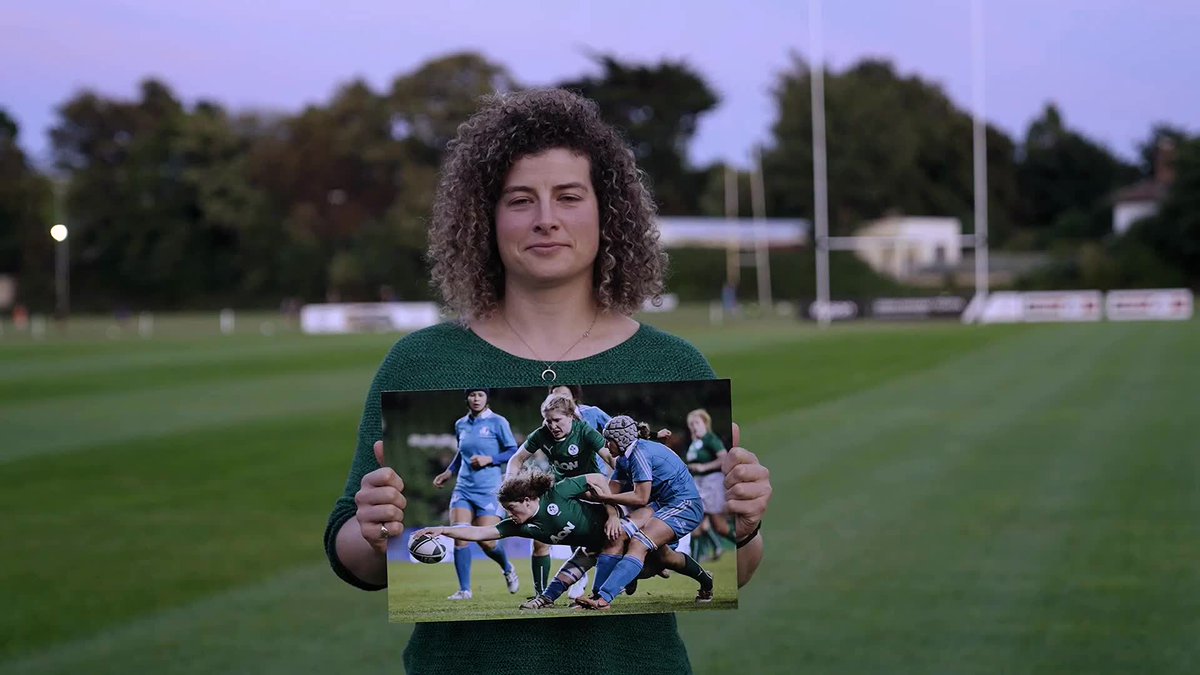 "I was so nervous, I could nearly like taste my heartbeat", Jenny Murphy on her international try-scoring debut. Is iomaí scéal inspioráideach a mbeidh sa chlár seo Dé hAoine 🏉 Rugbaí na mBan: Ag Briseadh Tríd 📅 06/01/23 ⏰ 21:50 📺 TG4 Record Media