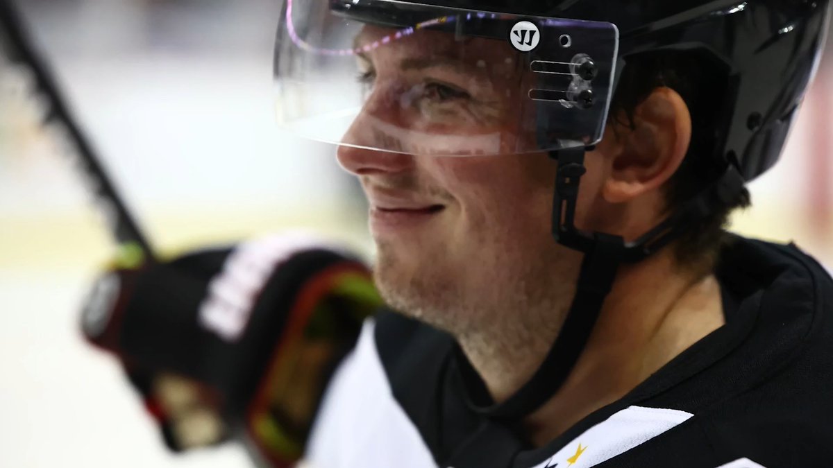How do you say goodbye to someone so special? To someone that you love so much? It's not easy, so we talked to some people to help us try. Thank you for everything, @JMandy10. We love you, will miss you and wish you all the best. ❤️