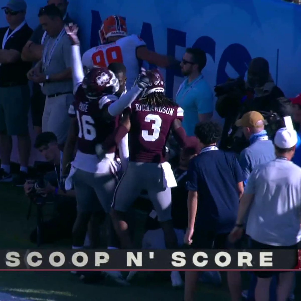 Mississippi State took its first lead of the game with :04 left. Swing Your Sword 🏴‍☠️