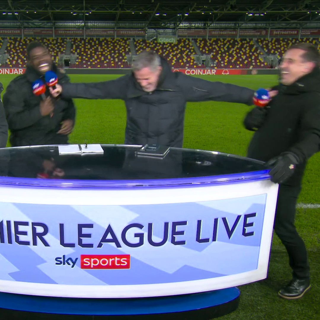 Micah Richards and Gary Neville still winding Jamie Carragher up! 😂
