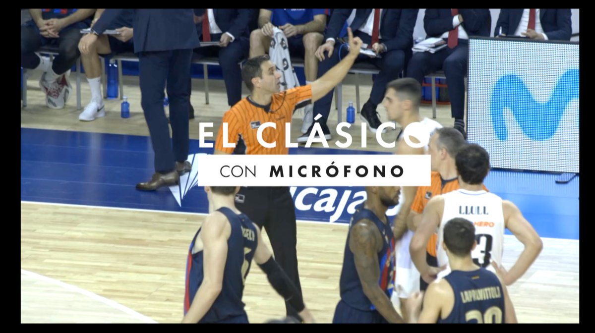 🎙️ ¿Cómo vive un árbitro el CLÁSICO de la #LigaEndesa? ¿Cómo se pita un partido de tal 𝗶𝗻𝘁𝗲𝗻𝘀𝗶𝗱𝗮𝗱? Nos ponemos 𝗲𝗻 𝗹𝗮 𝗽𝗶𝗲𝗹 de Carlos Peruga para escuchar, en primera persona, la gestión de un duelo cargado de emociones. El Clásico, con micrófono.