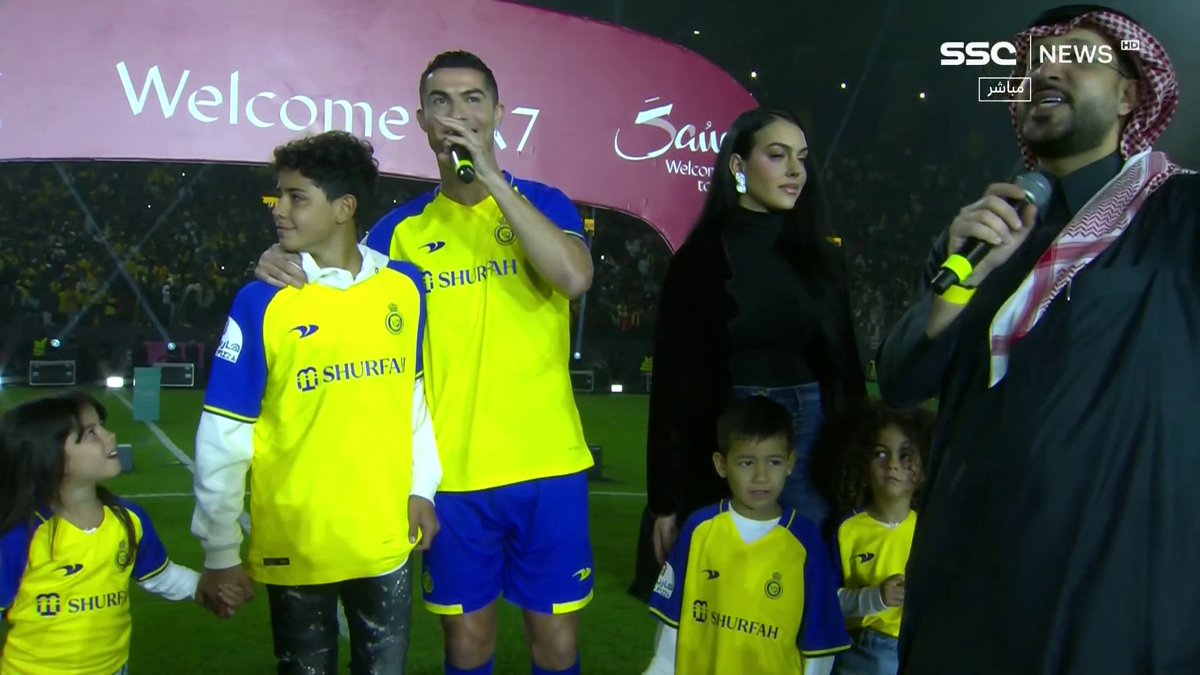 Cristiano speaks Arabic for the Al Nassr fans. 😂❤