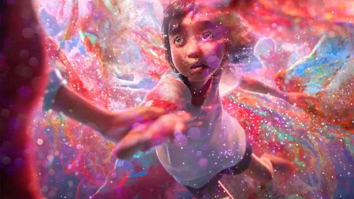 Some of the shots I'm obsessed with in the new "Deep Sea" trailer. I love when animation visually gives me new sensations, a bit like some japanese 2D animators like Shinya Ohira do. And this kind of feeling is rarer with 3DCG.