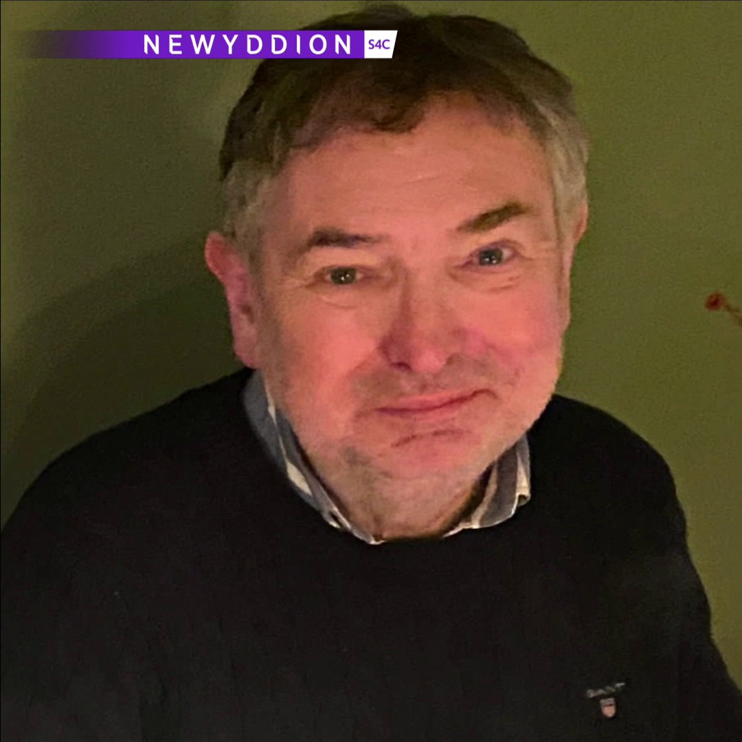 "Roedd ei gyfraniad i'r iaith Gymraeg yn anferthol" 🏴󠁧󠁢󠁷󠁬󠁳󠁿 Mae teyrngedau yn cael eu rhoi i gyn-olygydd Radio Cymru, Aled Glynne Davies, wedi i'w gorff gael ei ddarganfod ddydd Mercher. @thehuwedwards Rhuanedd Richards 🏴󠁧󠁢󠁷󠁬󠁳󠁿 Dafydd Meredydd