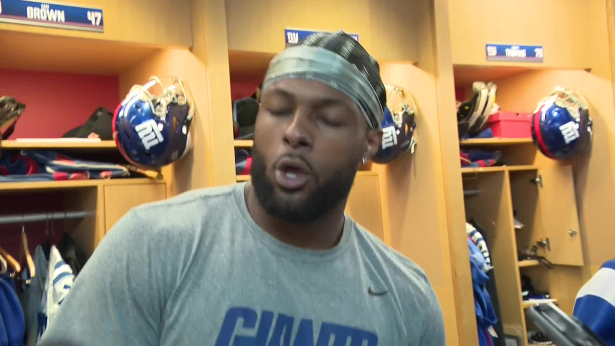 Kayvon Thibodeaux on Jeff Saturday calling his snow angel celebration "tasteless and trash." "I don't know who he is. ... Unless I know who they are, it doesn't really affect me." Thibodeaux also said he didn't know Foles was hurt. (🎥 SNY Giants)