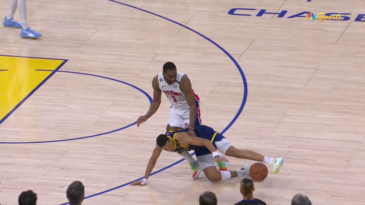 JP turns the ball over with under 10 seconds remaining in the game