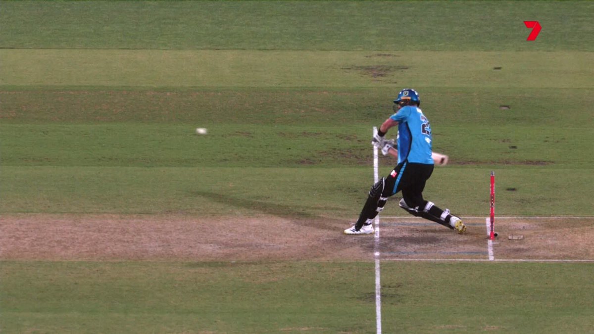 What do you think?? Is this a fair delivery or a waist-high no ball? 👀 #BBL12