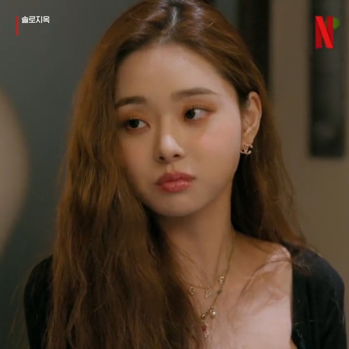 ยังไม่เจอใครล้มตำแหน่งชีได้นะ สวยสร้างเรื่อง สวยแบบส๊วยยยยยย แถมน่ารัก เซ็กซี่ ฟีลแมวหยิ่งอีก เริดสะบัด