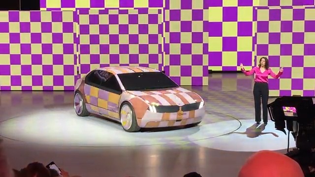 In the future, exterior color of your car can vary at will, by BMW #CES2023
