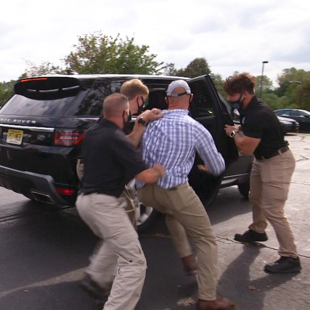 This is how bodyguards are trained to protect celebrities and politicians