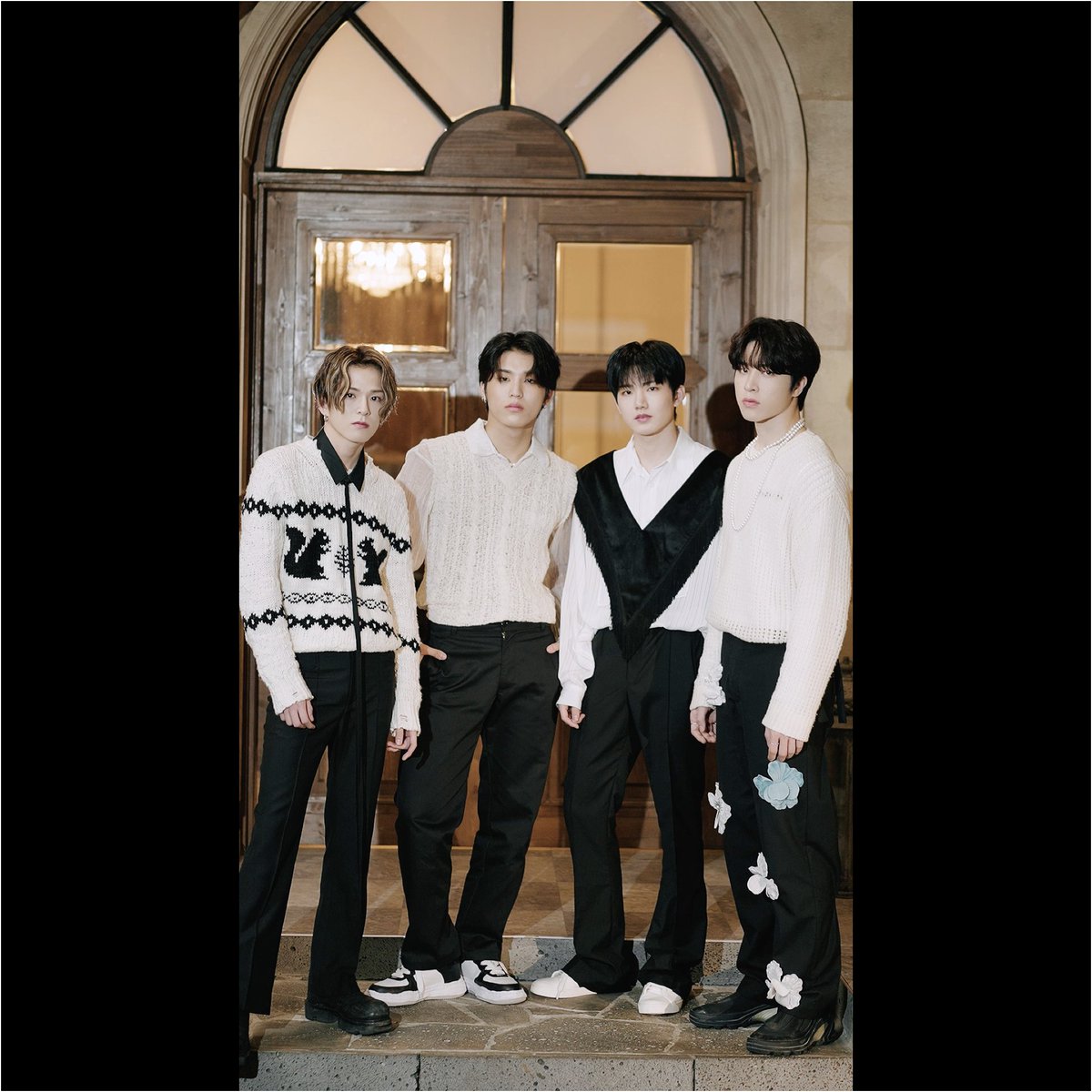 #TREASURE in the NIGHT GARDEN #준규 #아사히 #박정우 #소정환 as TEAM BLACK&WHITE #트레저 #NIGHTGARDEN #YG