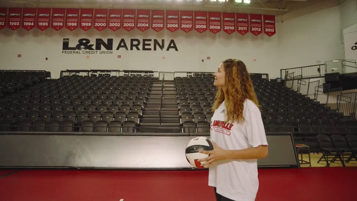 𝘿𝙚𝙖𝙧 𝙑𝙤𝙡𝙡𝙚𝙮𝙗𝙖𝙡𝙡 ... You bring me daily challenges that not only make me a better volleyball player, but also a better person. Raquel Lazaro Castellanos says goodbye to Louisville. #GoCards