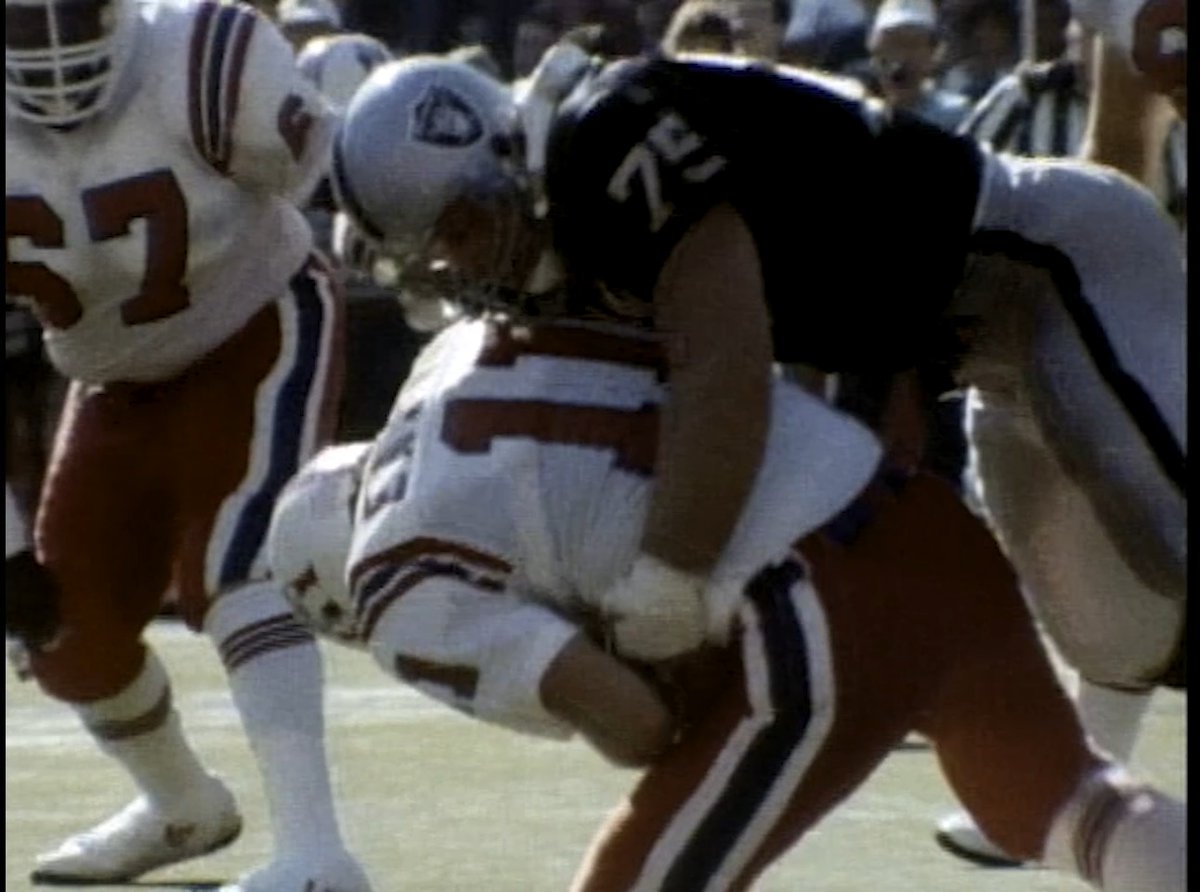 The Hall of Fame would like to wish the happiest of birthdays to Howie Long! The Las Vegas Raiders great turns 63 today. #HBD
