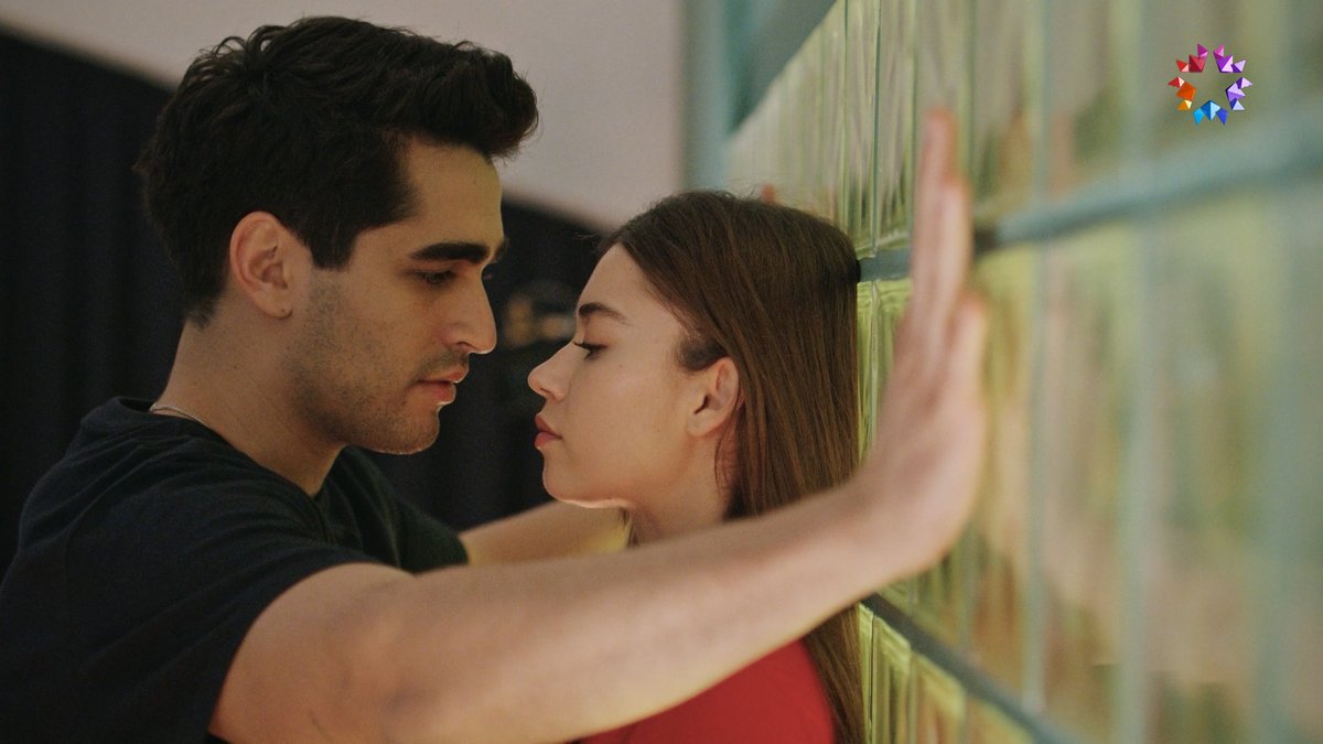 "İyi geceler öpücüğü istiyorum." 😍 #SeyFer #YalıÇapkını Yalı Çapkını
