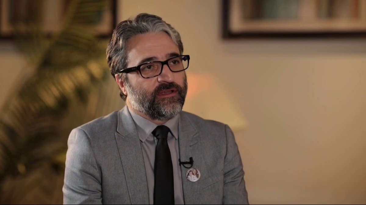 حامد اسماعیلیون در گفت‌وگو با ایران اینترنشنال: متن توییت را علی کریمی برای من فرستاد چون ایده خوبی بود انجام دادیم. اما نه قبل از توییت نه بعد از توییت با همه افرادی که توییت کردن صحبت نکرده‌ام.