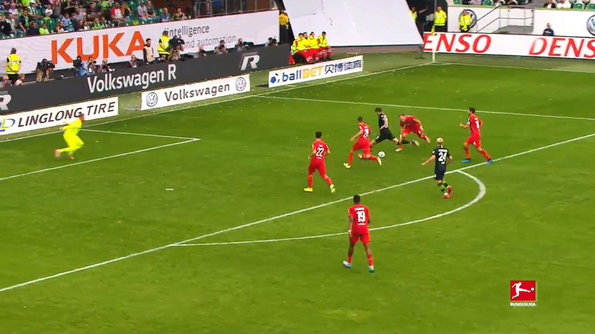 Wout Weghorst - The best poacher in the world.