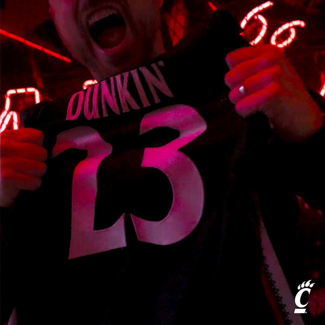 Wake up, it's 𝗚𝗔𝗠𝗘𝗗𝗔𝗬! #Bearcats | Dunkin'