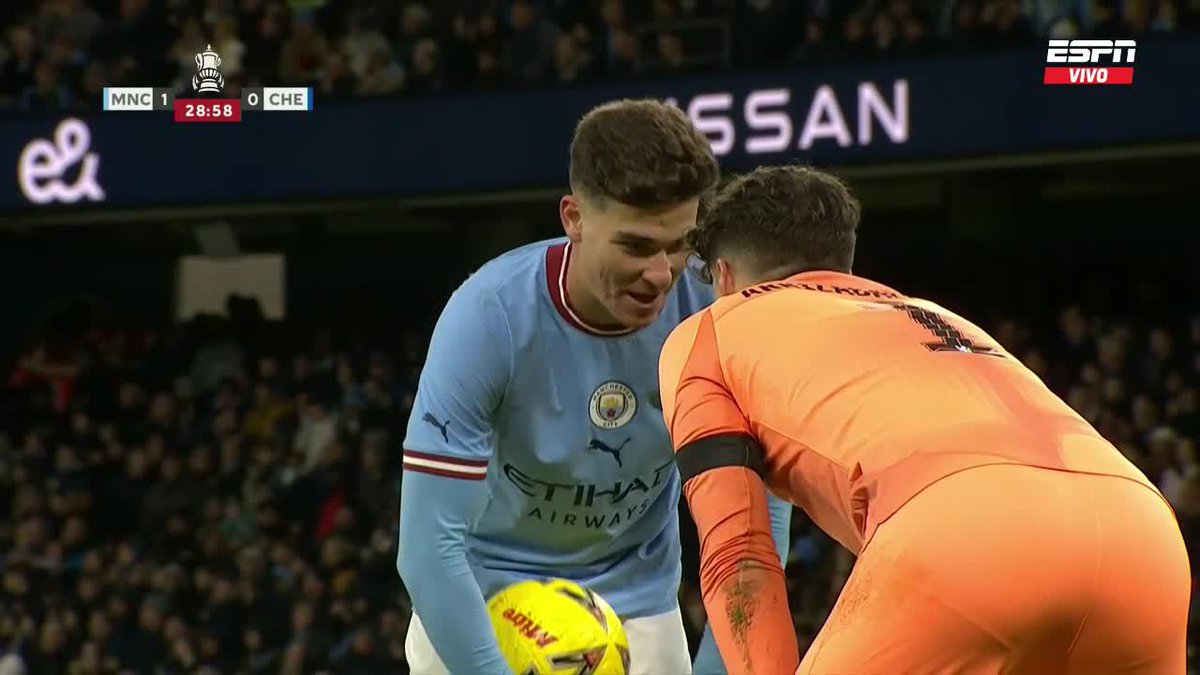 Kepa quiso intimidar a Julián, JAJAJA. A casa con el campeón del mundo. 🇦🇷🤟🏻