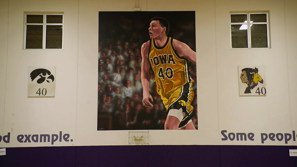"He was a hero. He was the Iowa Basketball hero." Thirty years after his death, former Iowa Men's Basketball star Chris Street remains a The Iowa Hawkeyes icon. 𝗧𝗵𝗲 𝗕𝟭𝗚 𝗦𝘁𝗼𝗿𝘆: 𝗖𝗵𝗿𝗶𝘀 𝗦𝘁𝗿𝗲𝗲𝘁 - 11 p.m. ET | Jan. 18 | Big Ten Network