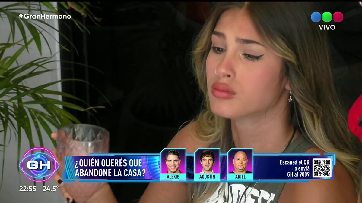 Julieta se quiso hacer un tostado y terminó llorando😭 ➡️Mira #GranHermano gratis, las 24hs y en vivo por #GH2022