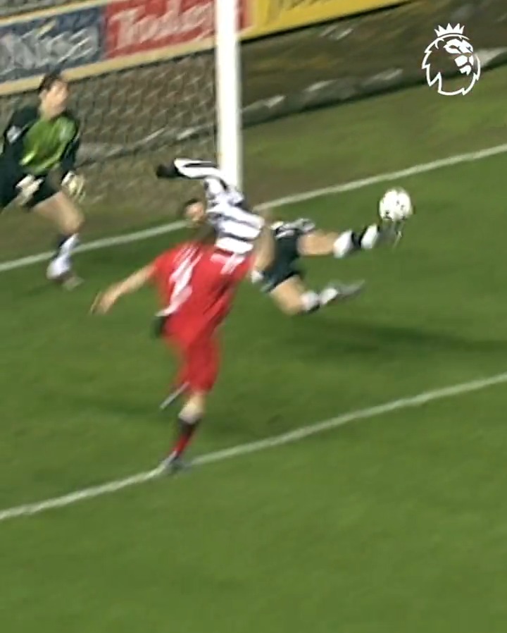 Stop whatever you are doing, and appreciate this moment of magic from Laurent Robert 🪄 #GoalOfTheDay x Newcastle United