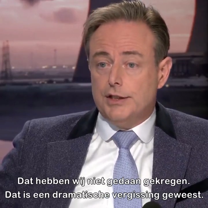 'De Zweedse regering heeft nog kerncentrales verlengd. Toen kregen we nog geld van ENGIE. Alleen was er toen geen meerderheid te vinden om de kernuitstap te schrappen: Open Vld en cd&v waren daar resoluut tegen. Dat was een dramatische vergissing.' Bart De Wever #terzaketv 👇