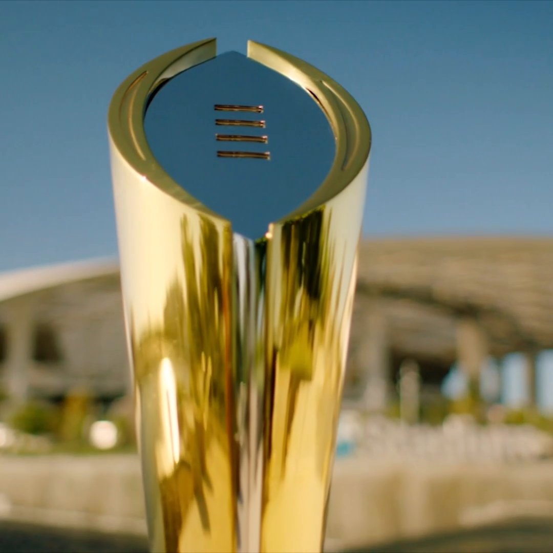 "Earning a championship just hits different in L.A." Who will win the title tonight in the City of Angels? 🏆