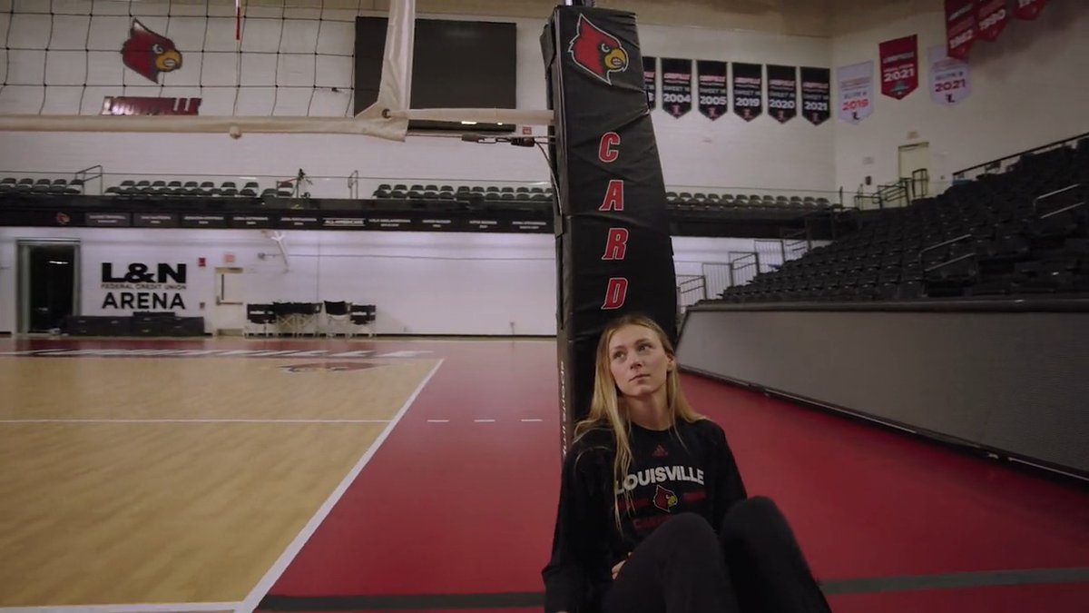 𝘿𝙚𝙖𝙧 𝙑𝙤𝙡𝙡𝙚𝙮𝙗𝙖𝙡𝙡 ... Thank you for teaching me how to be patient, persevere and overcome obstacles I thought were never possible to overcome. CLAIRE CHAUSSEE says goodbye to Louisville. #GoCards