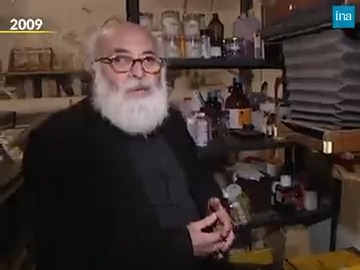 DISPARITION. Adolfo Kaminsky, le « Faussaire de Paris » est mort à l’âge de 97 ans. Il fut photographe mais aussi un faussaire de génie qui permit de sauver des milliers de juifs de la déportation en falsifiant des papiers d’identité.