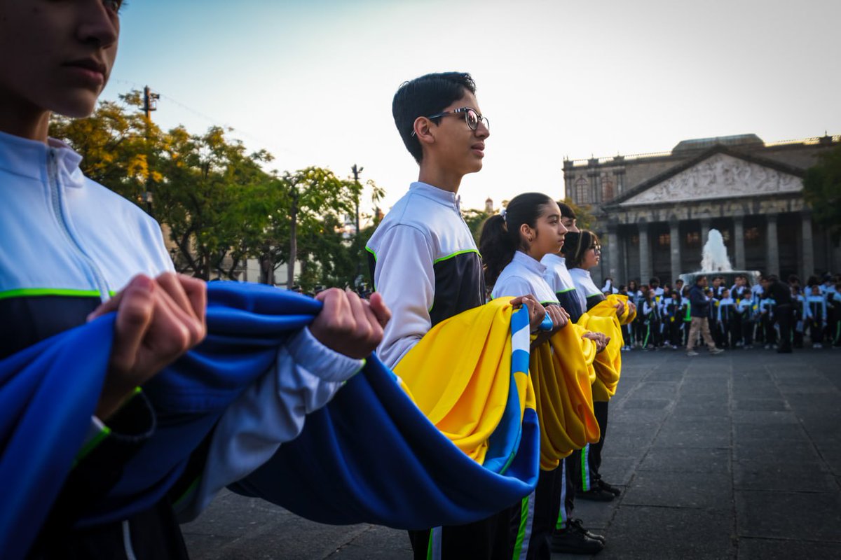 El 16 de junio Jalisco cumple 200 años libre y soberano, dos siglos de una historia que le ha dado rumbo a México y que hoy, con el izamiento de nuestra bandera y la entonación de nuestro himno, celebramos con alegría y orgullo de que #SomosJalisco. Mira este video: