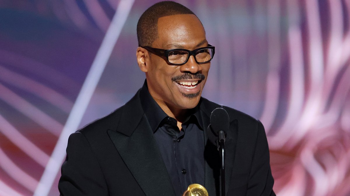 🎉 The biggest round of applause for Eddie Murphy, this year's Cecil B. DeMille Award recipient! Your decades of unbeatable comedy and incredible performances deserve to be acknowledged and celebrated! 🎉 #GoldenGlobes