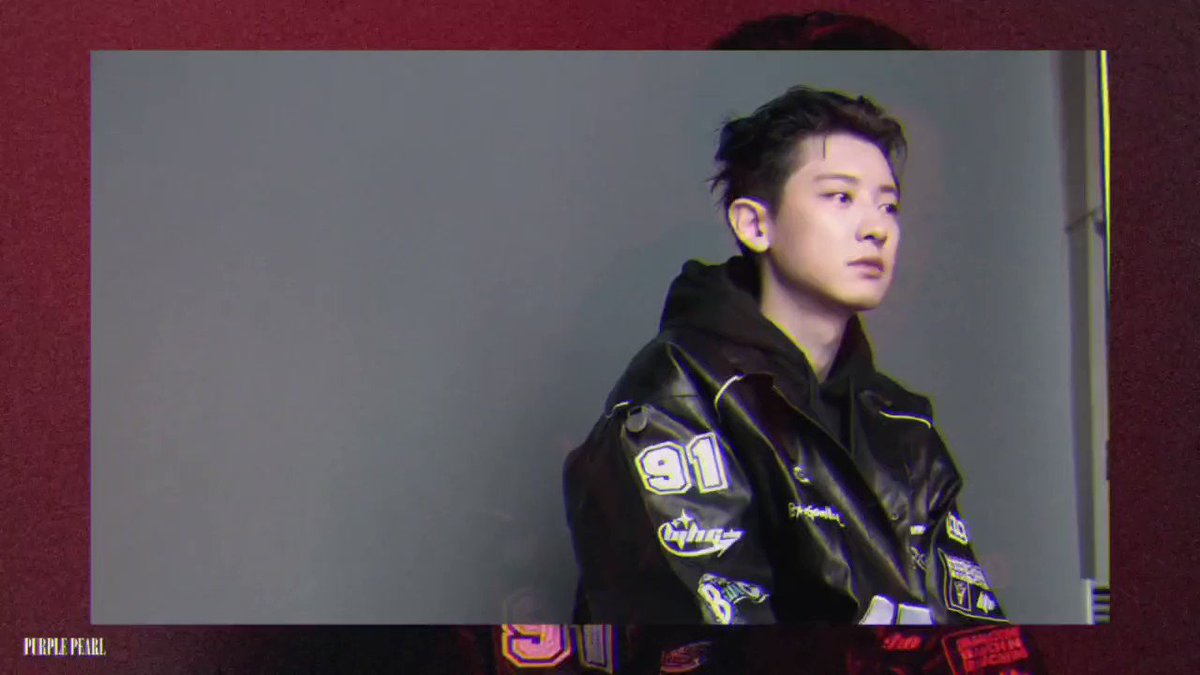 He knows he's hot 🥹