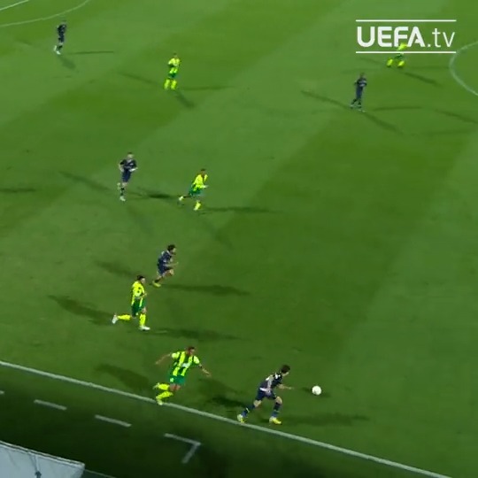 🟡🔵 17-year-old Arda Güler with the world at his feet... Fenerbahçe SK || #UEL