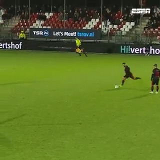 Oussama Tannane legt aan van een meter of 30..👀 #almnec