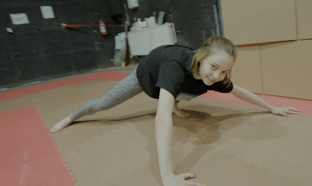 #WednesdayThought: More Emma Myers stunts in Season 2!