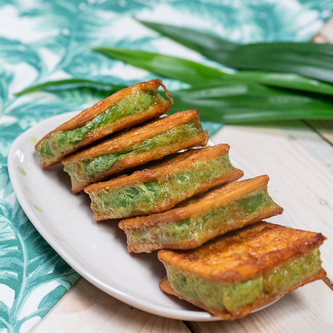 Teman untuk kamu ngopi sore ini, gabin dengan vla pandan yang lembut. Tag teman kamu yang suka gabin!