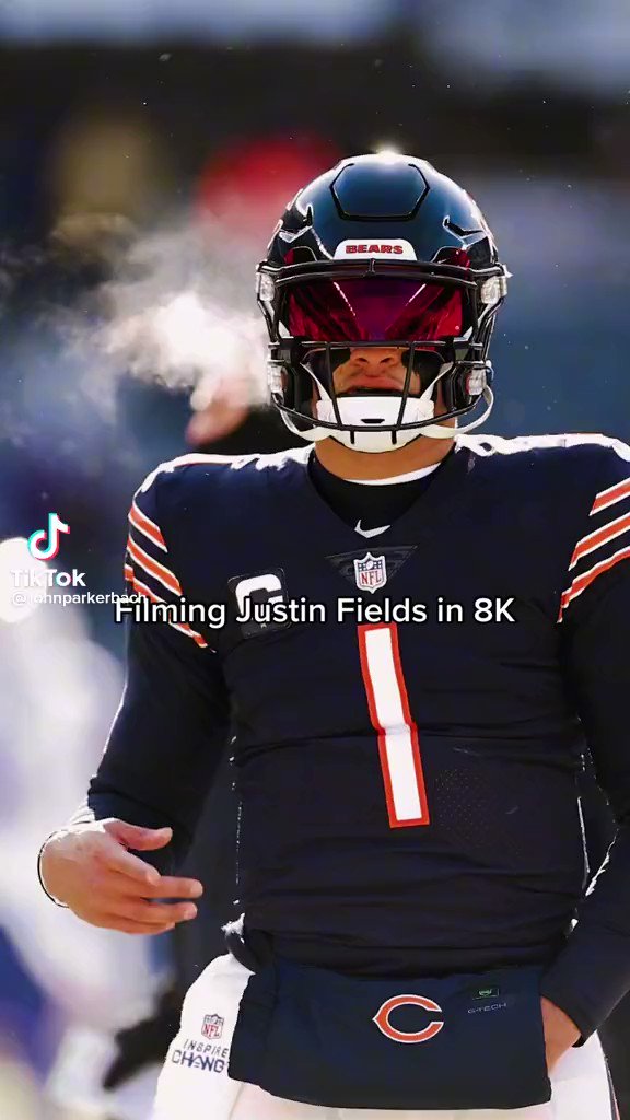 RT if you believe this is the man that will bring the Lombardi trophy back to #Chicago #JF1 #NFL 🐻⬇️ ————————————————— VC: John Parker Bach on tt
