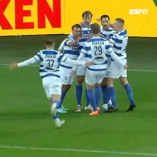 🤯 Floris van der Linden knalt sv Spakenburg op 0-2! 👏 #grospa