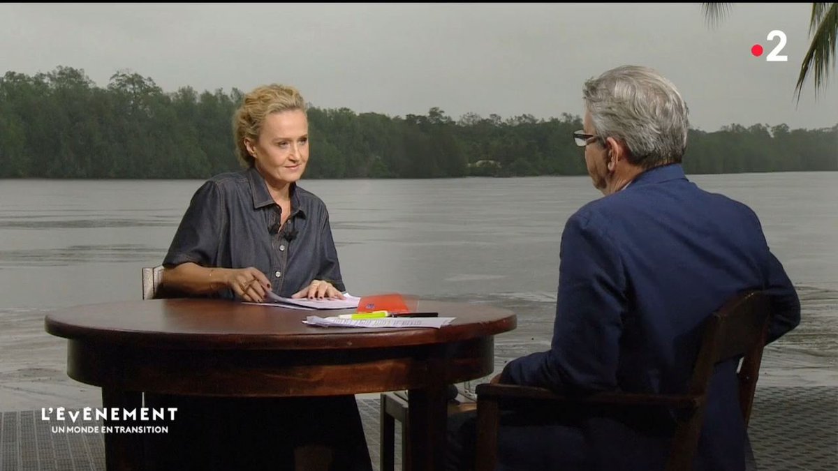 Ce soir Jean-Luc Mélenchon rétablit les faits : la logique des néolibéraux est la casse des services publics et de la protection sociale. Seuls contre tous, chacun pour soi. Ne nous laissons pas faire #StopRetraiteMacron #Levenement