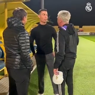 💥 ¡Qué bueno volver a verte, Cristiano Ronaldo! 🫡 🤝 Carlo Ancelotti 🙌 @OficialRC3
