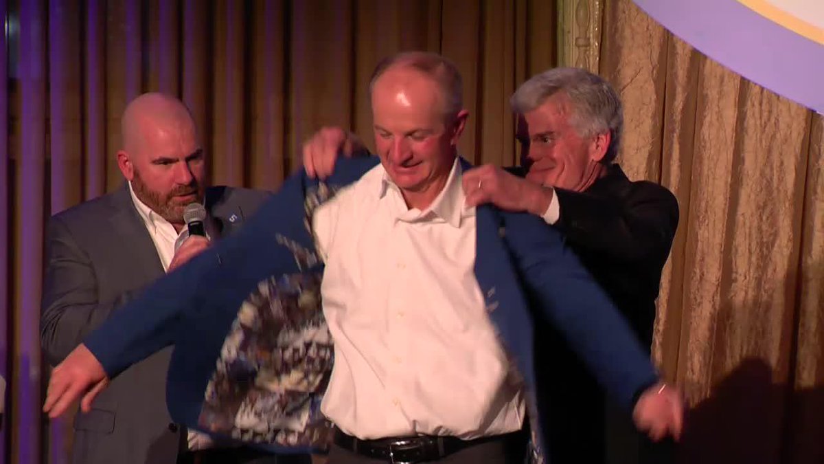 Al MacInnis is officially inducted into the Blues Hall of Fame. #stlblues