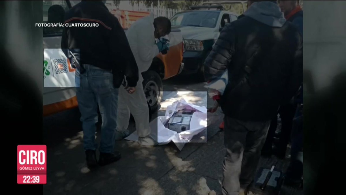 La jefa de gobierno Claudia Sheinbaum Pardo dijo que la caja negra de uno de los trenes que chocó en #L3 fue sacada y trasladada en una camioneta. El Sindicato del #MetroCDMX aclaró que sí fue sacada, pero en una camioneta oficial y como parte del protocolo que deben seguir: