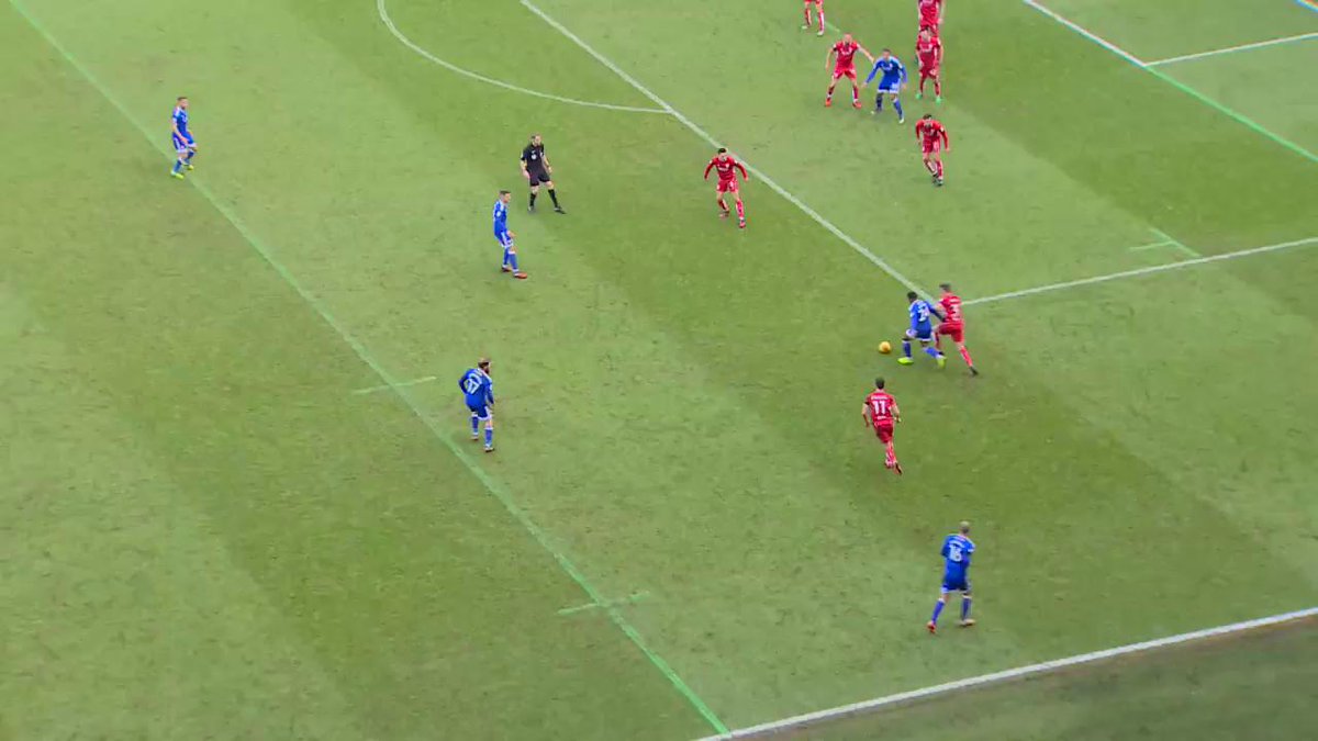 On this day in 2017... 🗓 Anthony Pilkington scored this unbelievable winner in the Severnside derby for Cardiff 😱 Anthony Pilkington #CardiffCity