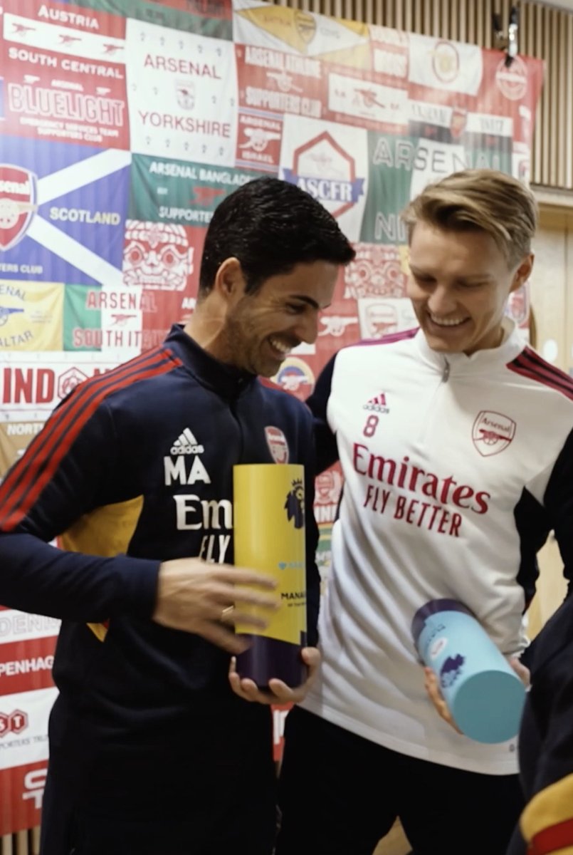 Something to start the weekend 😊 We've won the @PremierLeague Manager and Player of the Month awards in the same month for the first time since March 2015 🙌
