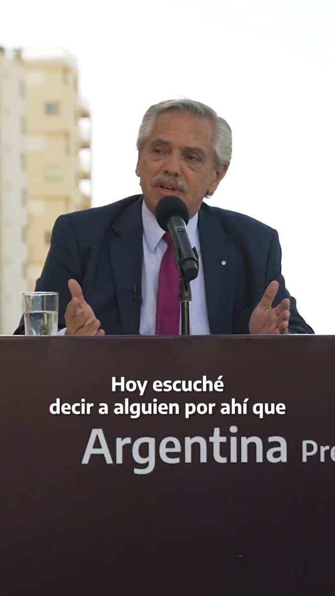 La nuestra es una sociedad maravillosa. Se ha recuperado mil veces de los Macri que pasaron por la historia y puede seguir caminando con la frente en alto para construir el futuro que nos merecemos.
